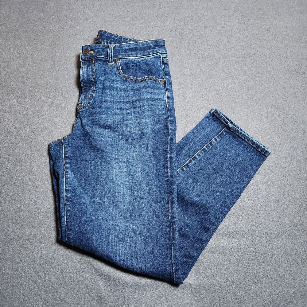 Talbots Jeans Women 6 Mid Rise Everyday Relaxed Straight Leg